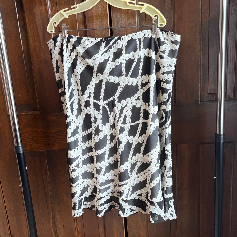 Apostrophe Black and White Chain Print Midi Skirt
